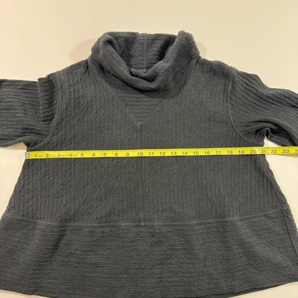 Lululemon Retreat Yourself Pullover Turtleneck Shirt Textured Black
